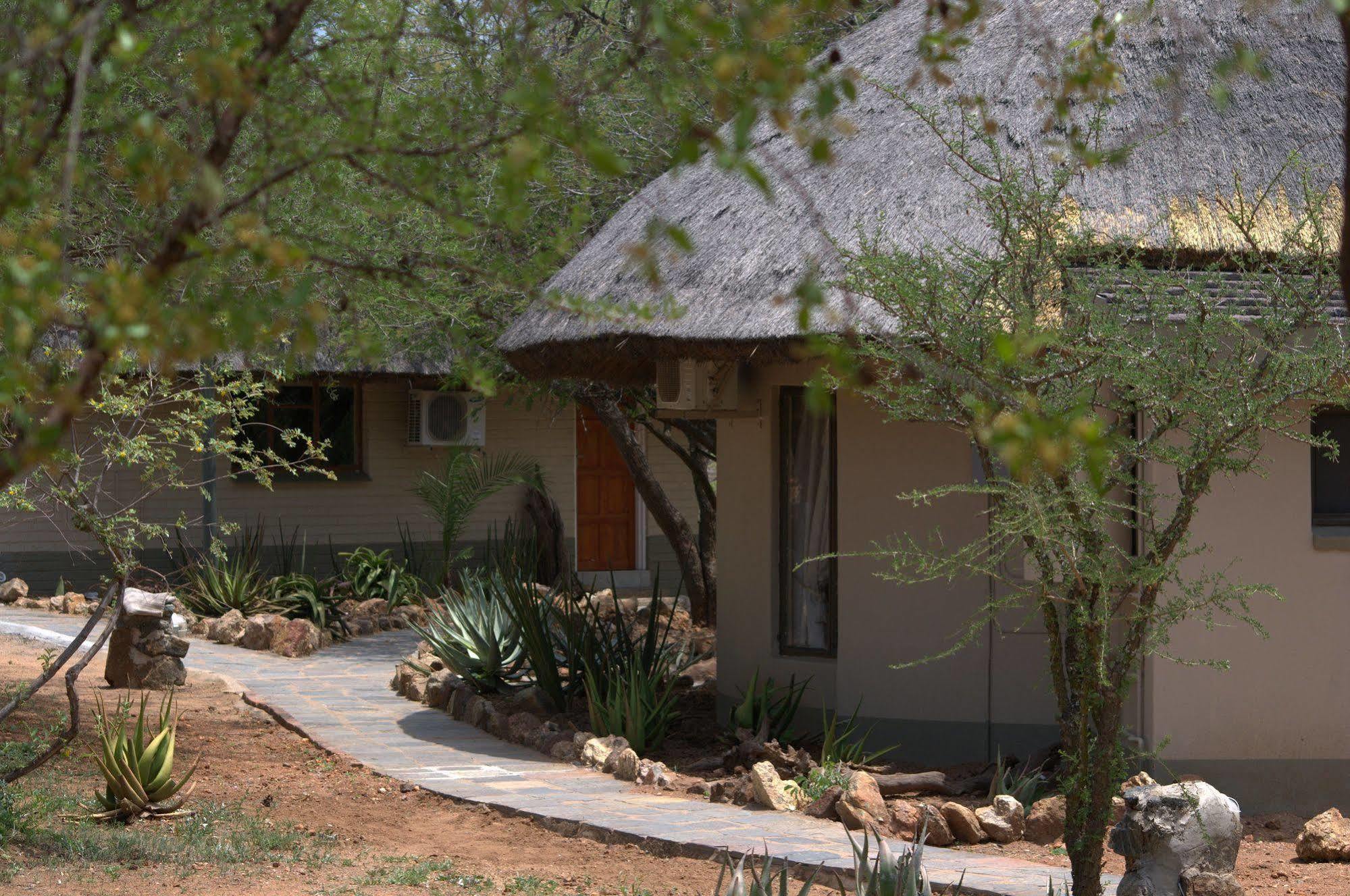 Tshukudu Game Lodge - Hoedspruit Esterno foto